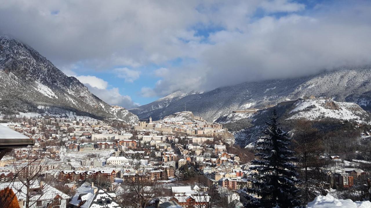 Studio Sympa Avec Terrasse , Maxi 4 Pers.Briancon Exteriér fotografie